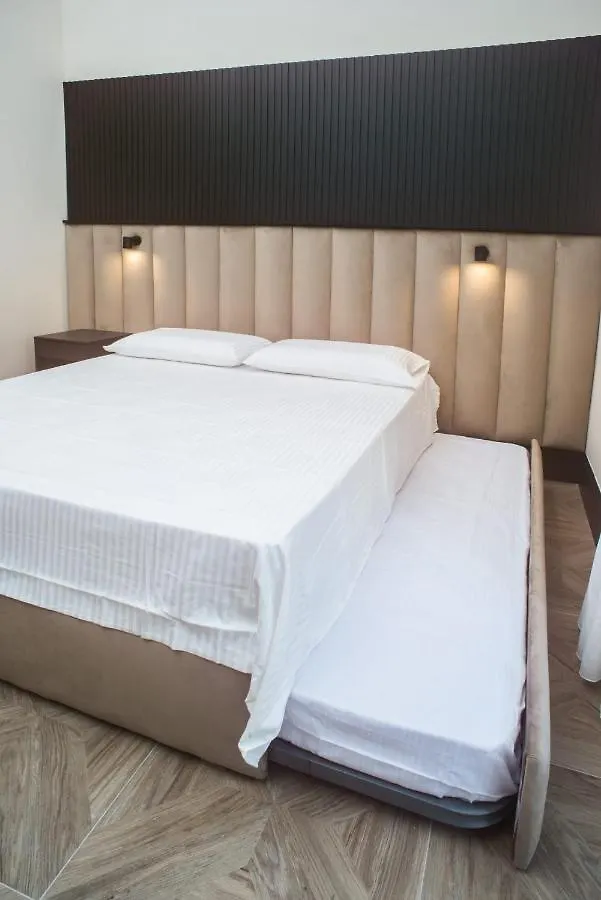 ゲストハウス Fida Rooms ナポリ