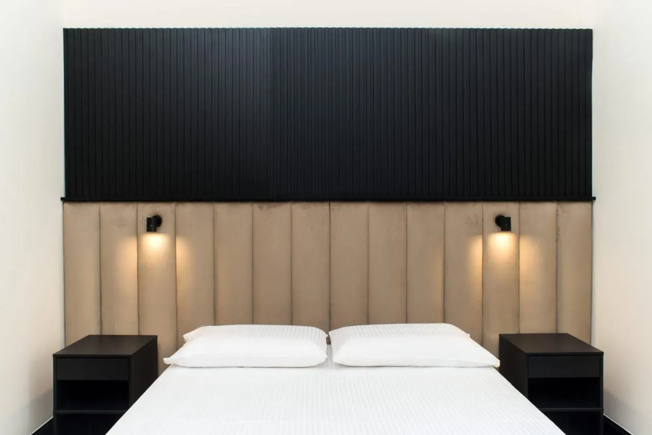 Fida Rooms ナポリ