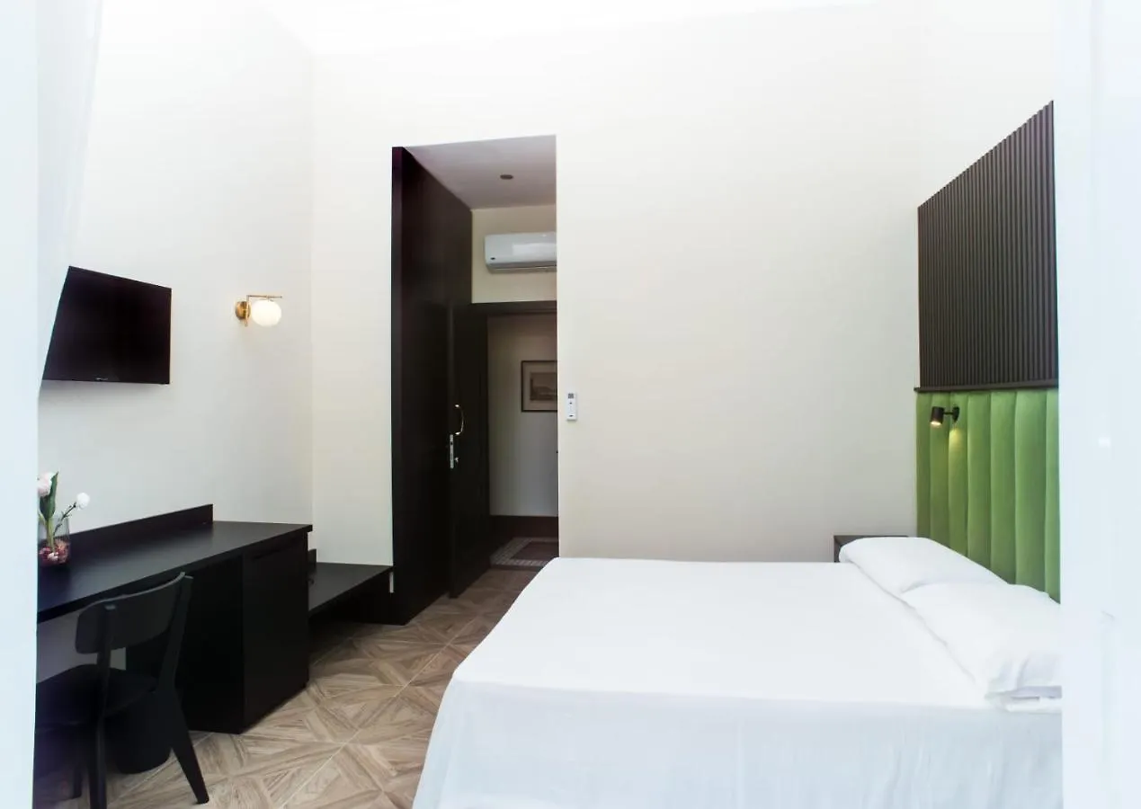 Fida Rooms ナポリ