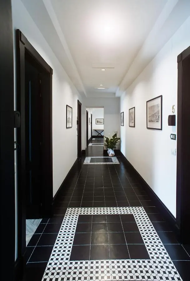 Fida Rooms ナポリ