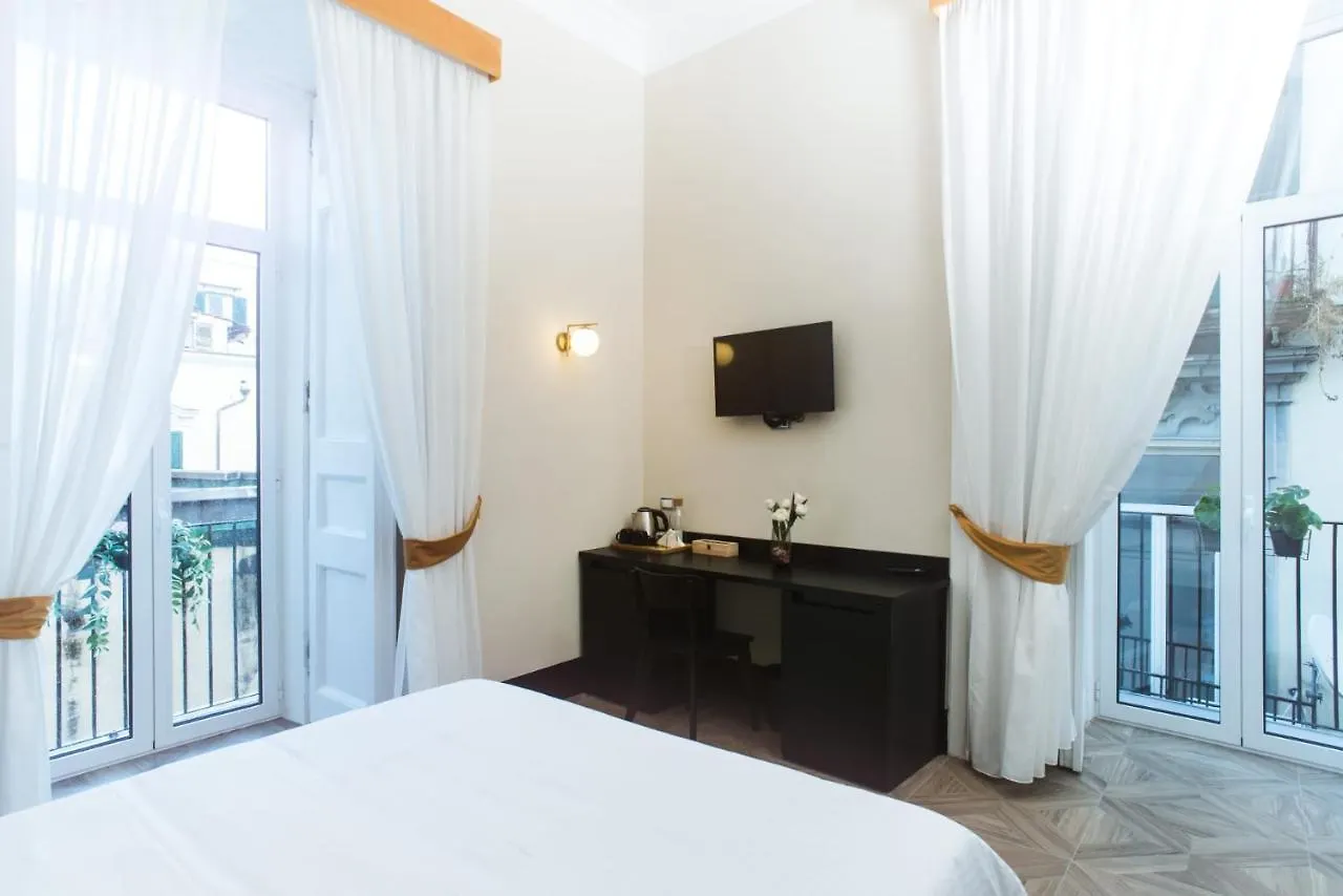 Fida Rooms ナポリ 0*,  イタリア